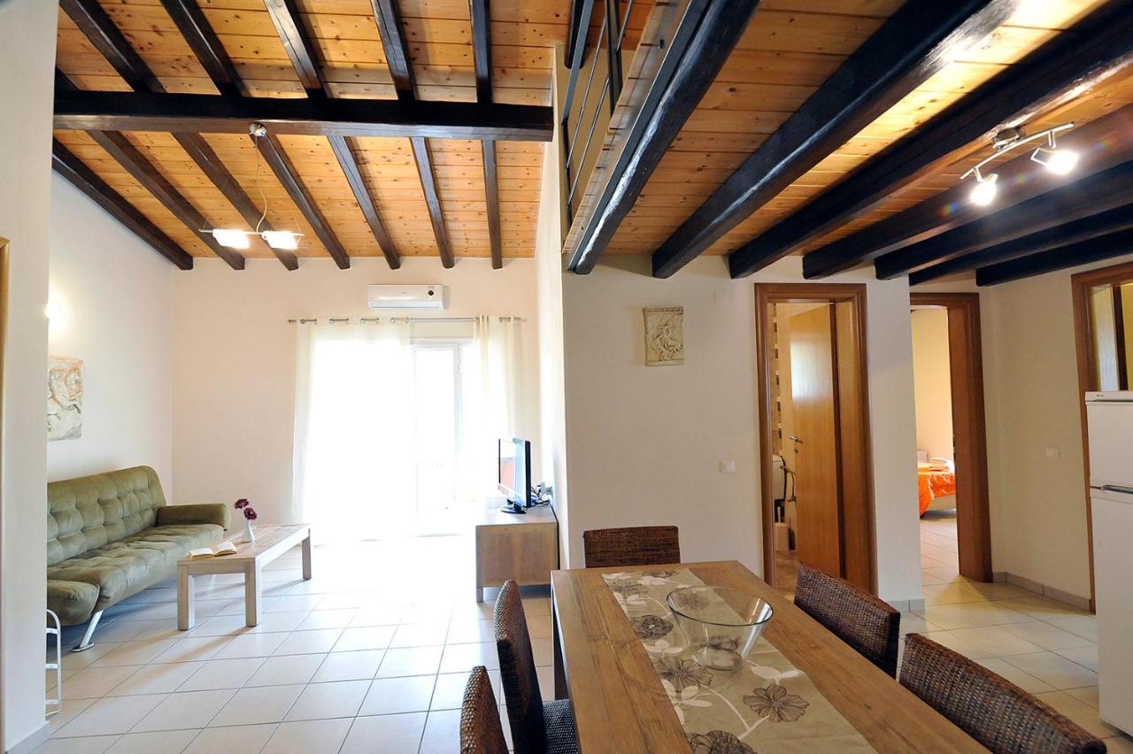 Pyramid City Apartments Agios Spyridon  Oda fotoğraf